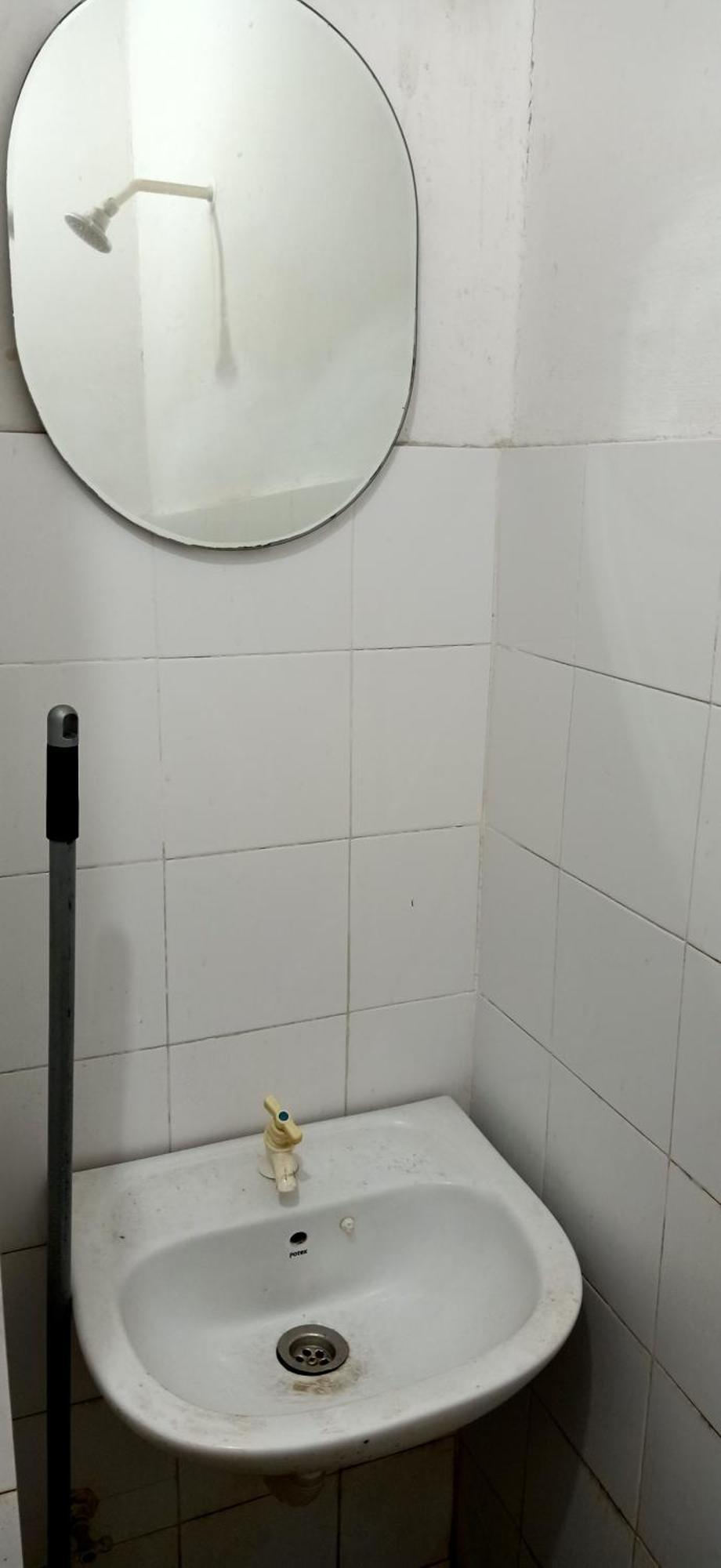 Budget Economy Singlebed Bedroom In Aman Puri, Kepong