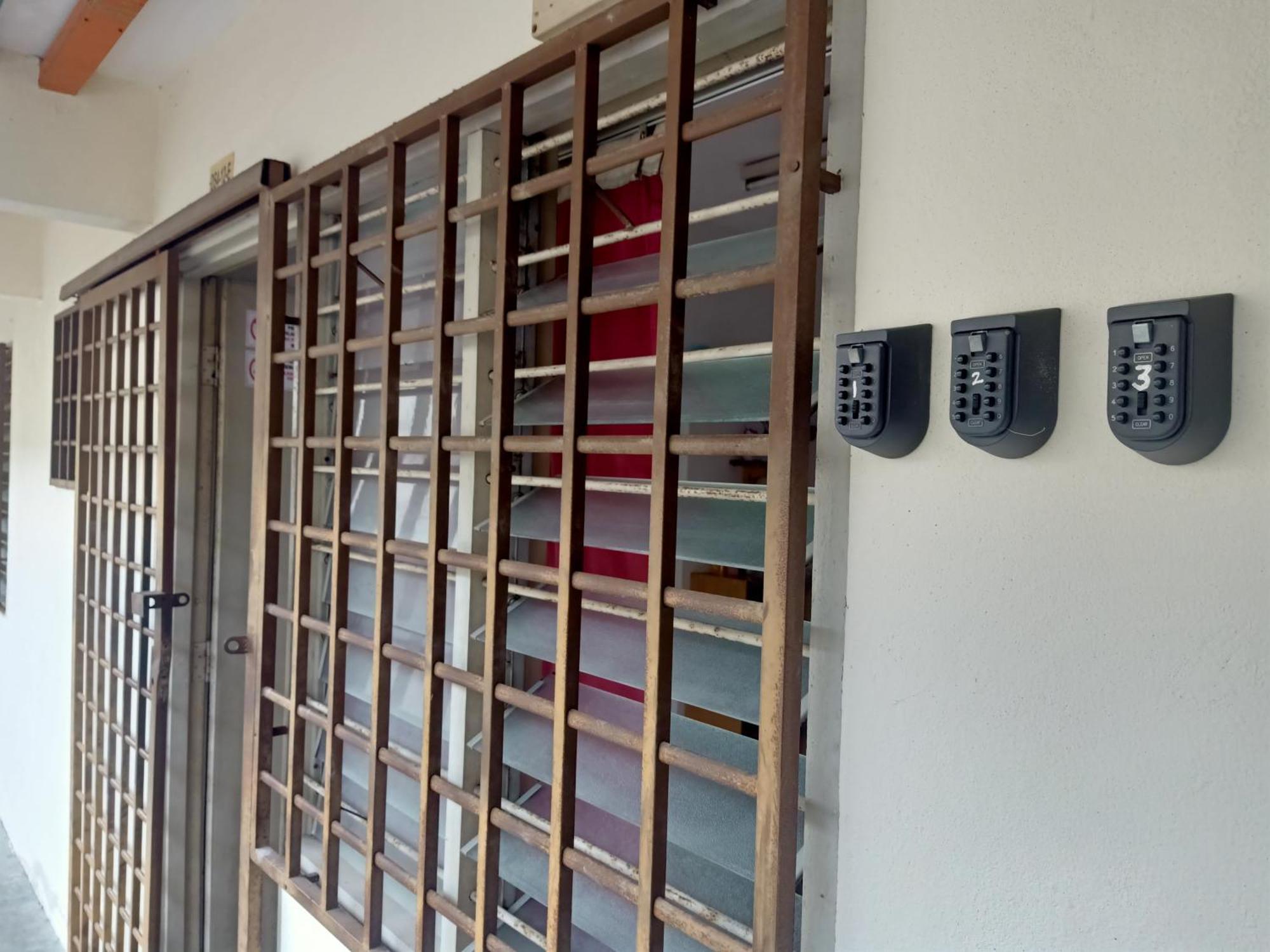 Homestay Budget Economy Singlebed Bedroom In Aman Puri, Kepong Kuala Lumpur